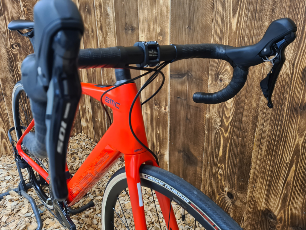 BMC Roadmachine AMP Three